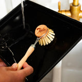 Long reach washing up brush ideal for cleaning glasses, plates, pots and pans